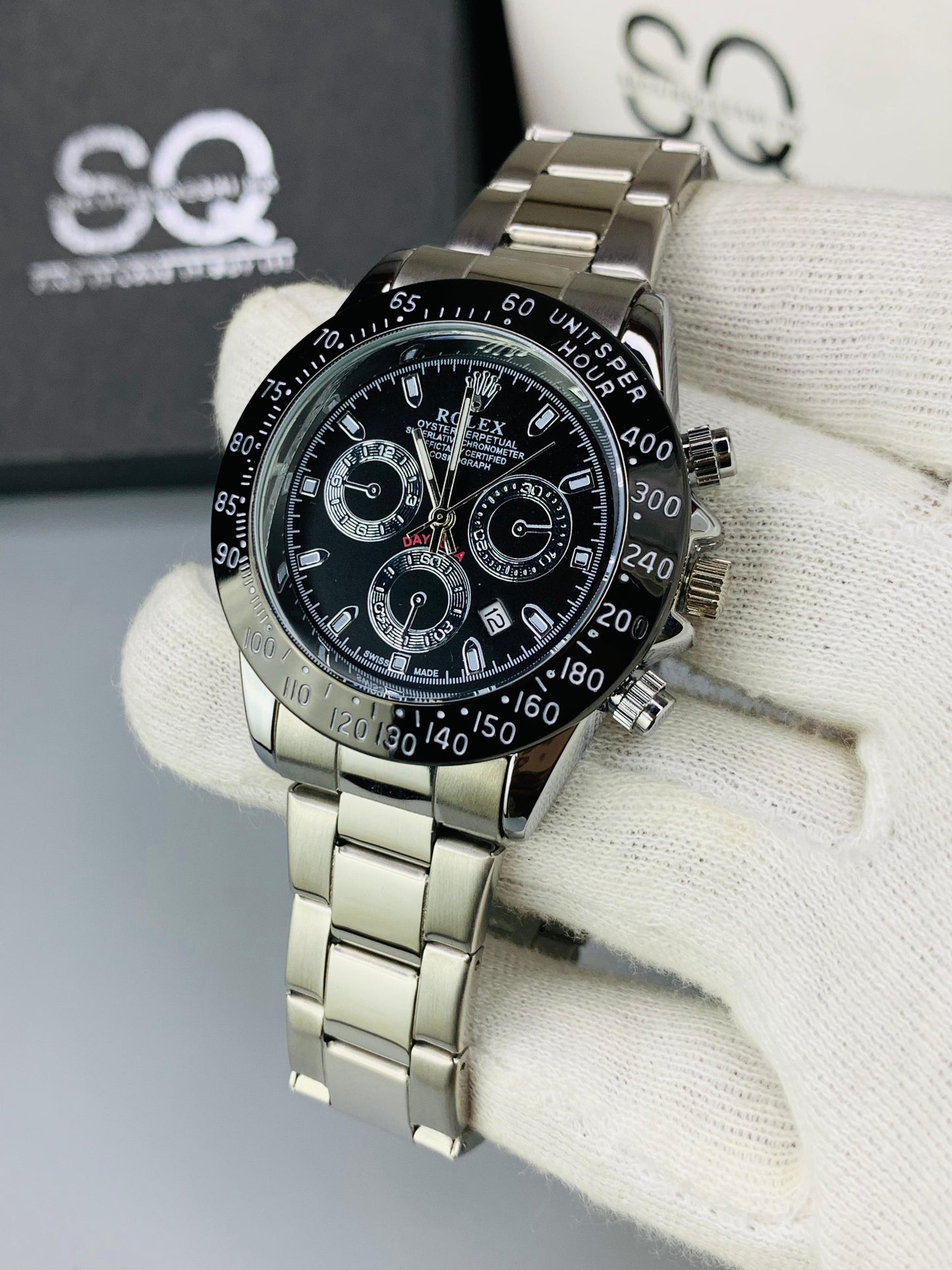 The Day-Tona Model | Bezel Rotating